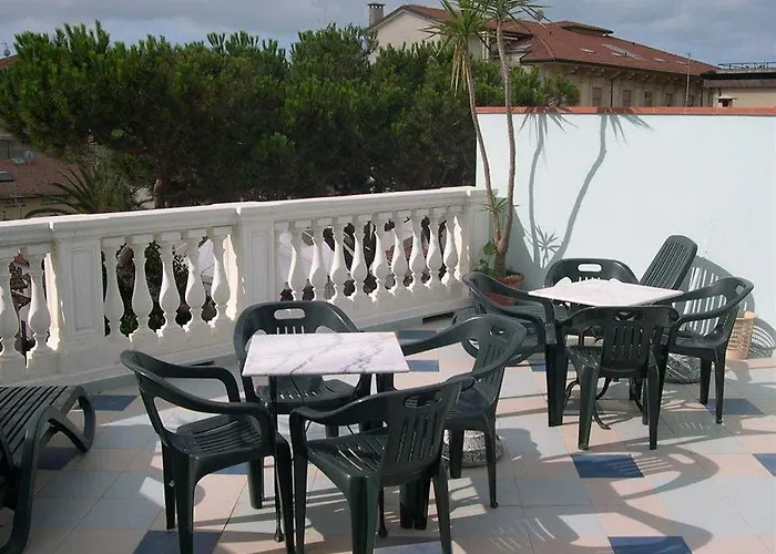 Отель Massimo Виареджо